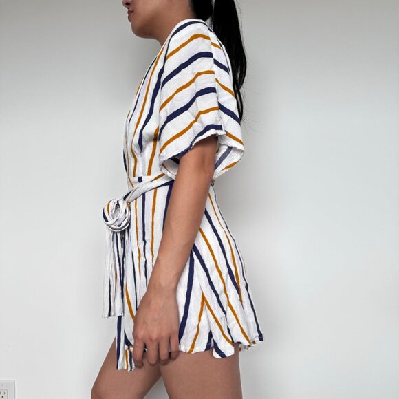 Summer Jumpsuit One piece Shorts with Vertical Colored Design Open front - Picture 4 of 10